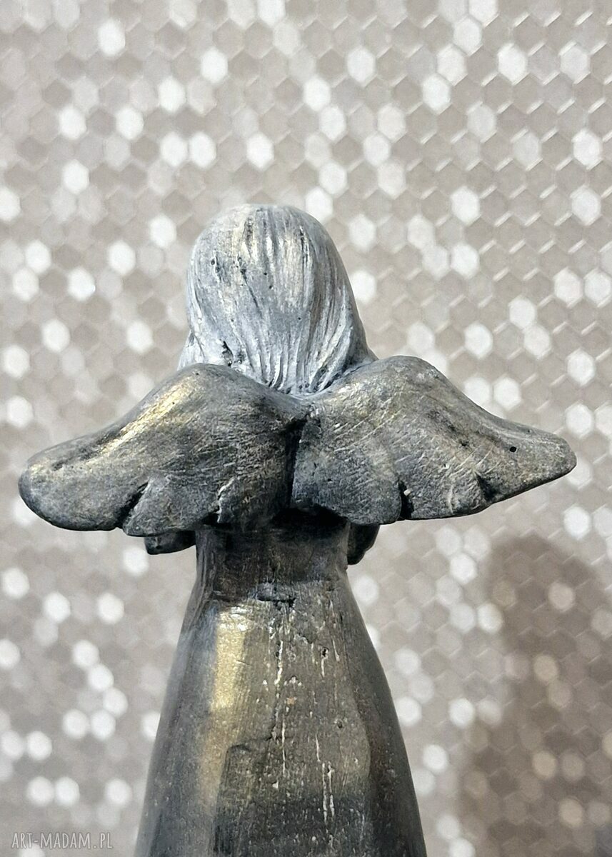 Rzeźba „Anioł Szczęścia” w srebrnym wykończeniu - 13,1 cm