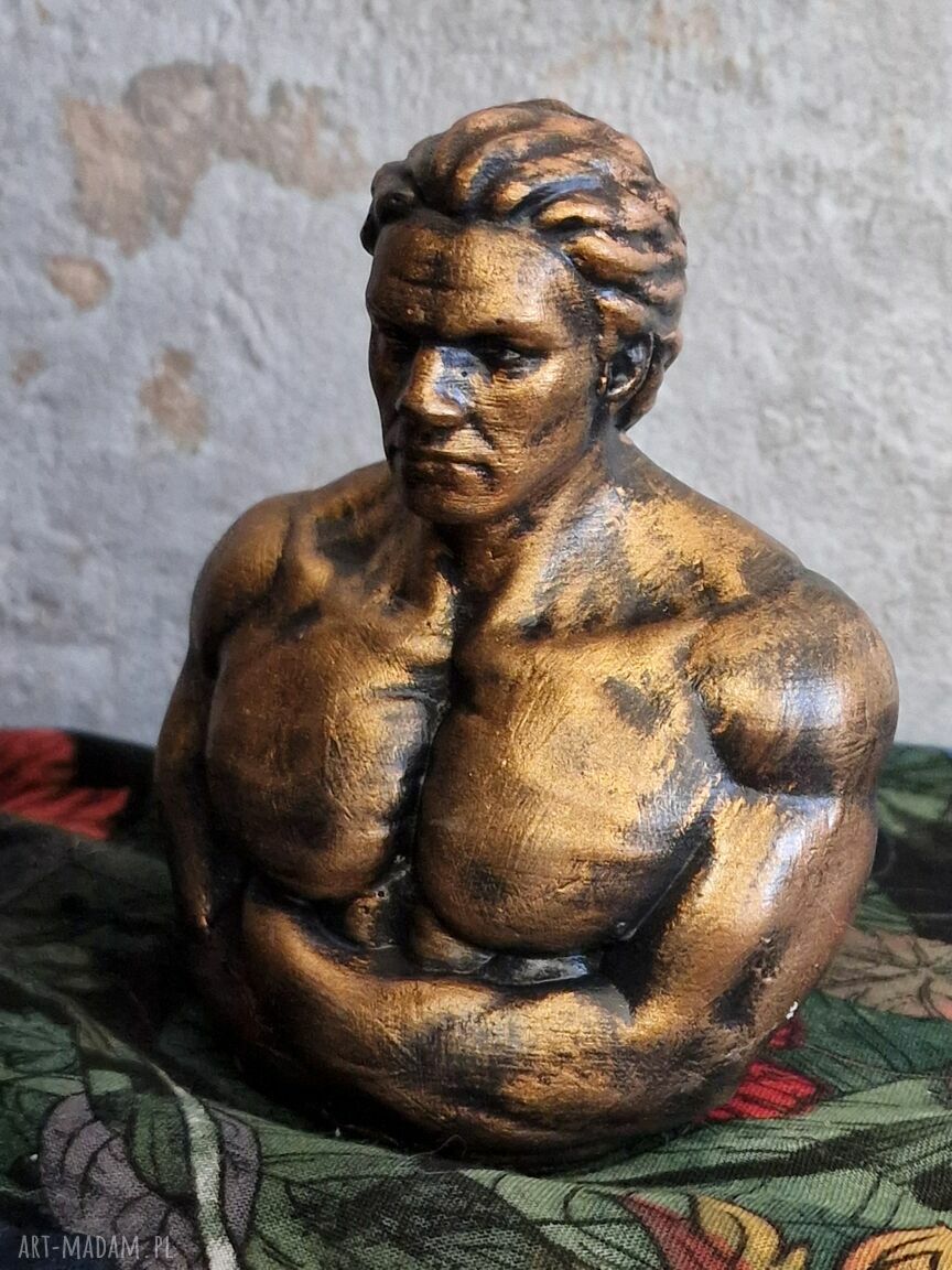 Rzeźba Super Mężczyzna z gipsu 9,7 cm - rękodzieło do dekoracji