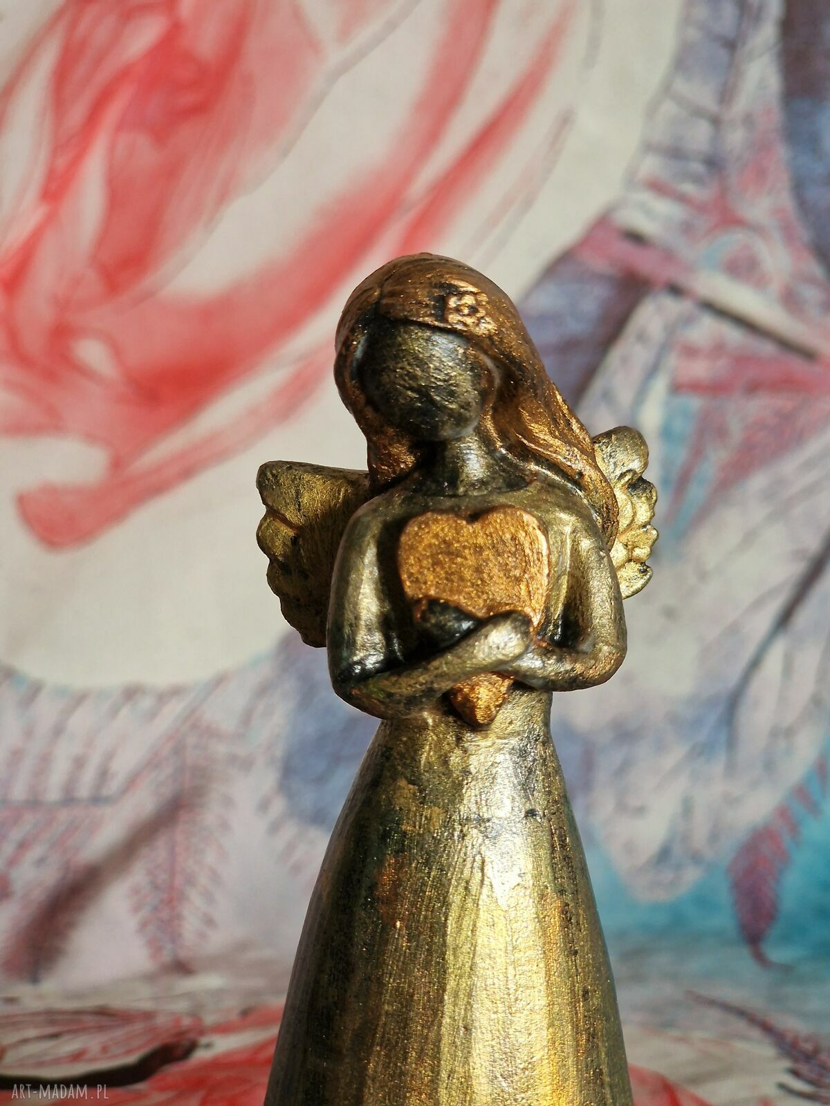 Rzeźba z gipsu Anioł Czułości w kolorze złotym - 11,6 cm