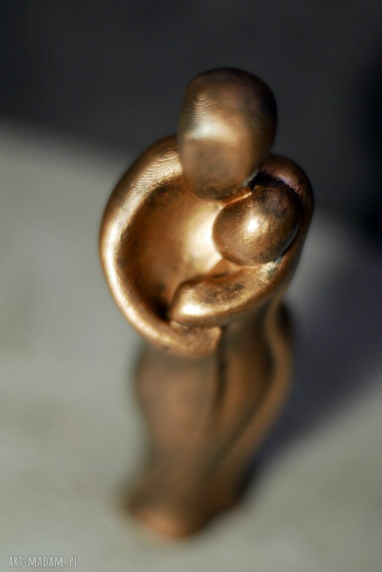 Rzeźba z gipsu - Para Zakochanych w złotym brązie (15 cm)