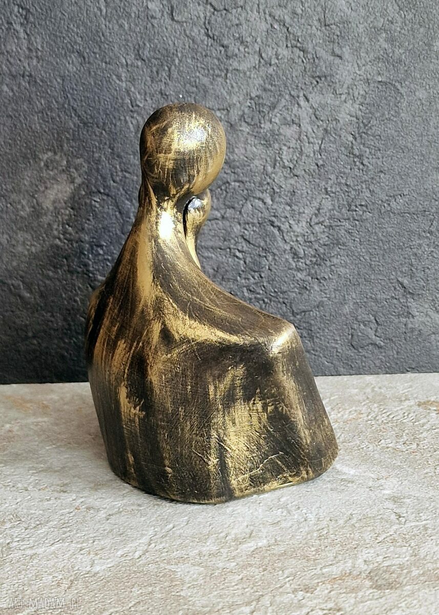 Para Zakochanych - rzeźba z gipsu w miodowym złocie (12,2 cm)