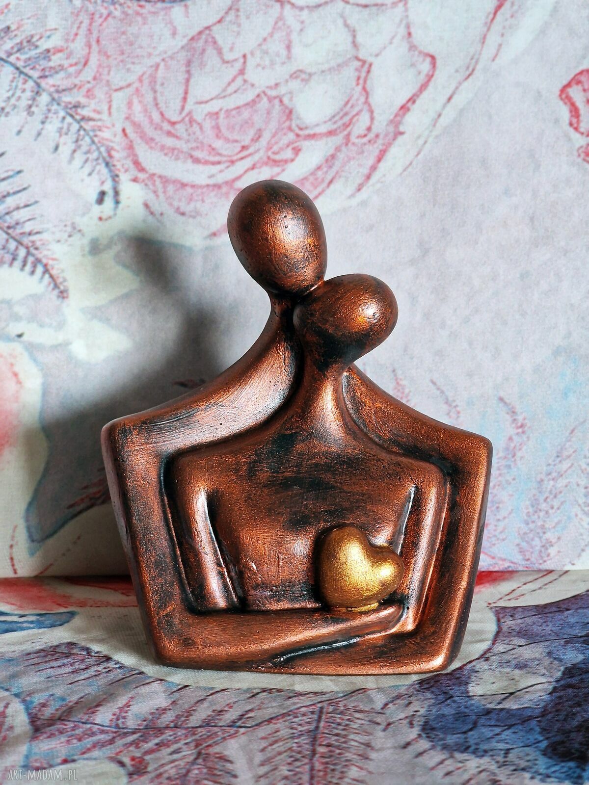 Rzeźba z gipsu Para Zakochanych - czerwona, 11,5 cm, metaliczne wykończenie