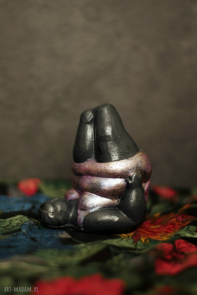 Rzeźba z gipsu - figurka Yoga