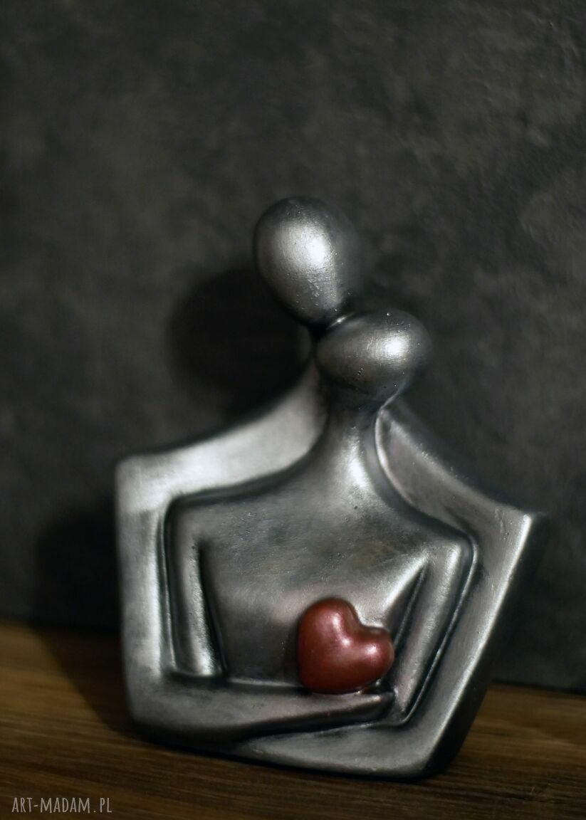 Rzeźba z gipsu Para Zakochanych srebrna - wys. 11,8 cm