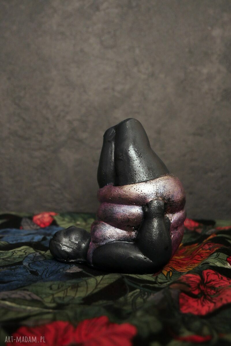 Rzeźba z gipsu - figurka Yoga