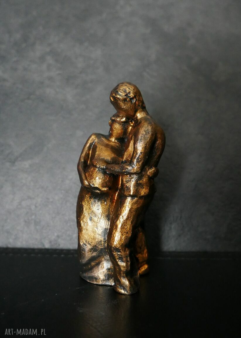 Rzeźba z gipsu Rodzina - ogniste złoto, wys. 10 cm