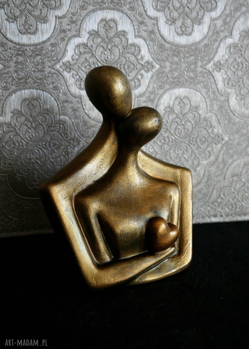 Rzeźba z gipsu „Zakochani” - prezent ślubny 12 cm (czarny i metaliczne złoto)