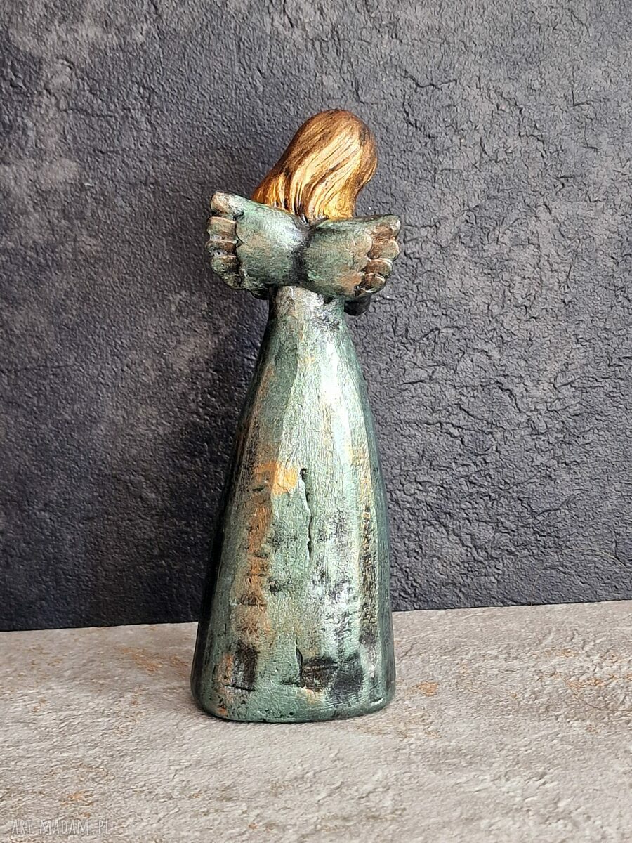 Rzeźba Zielony Anioł Miłości - dekoracja z gipsu 13,3 cm