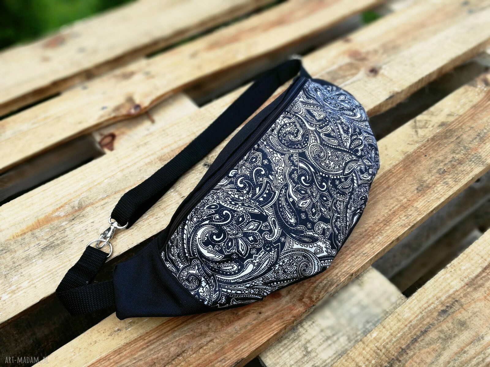 Saszetka nerka biodrówka handmade praktyczny upominek dla kobiet art Madam.pl