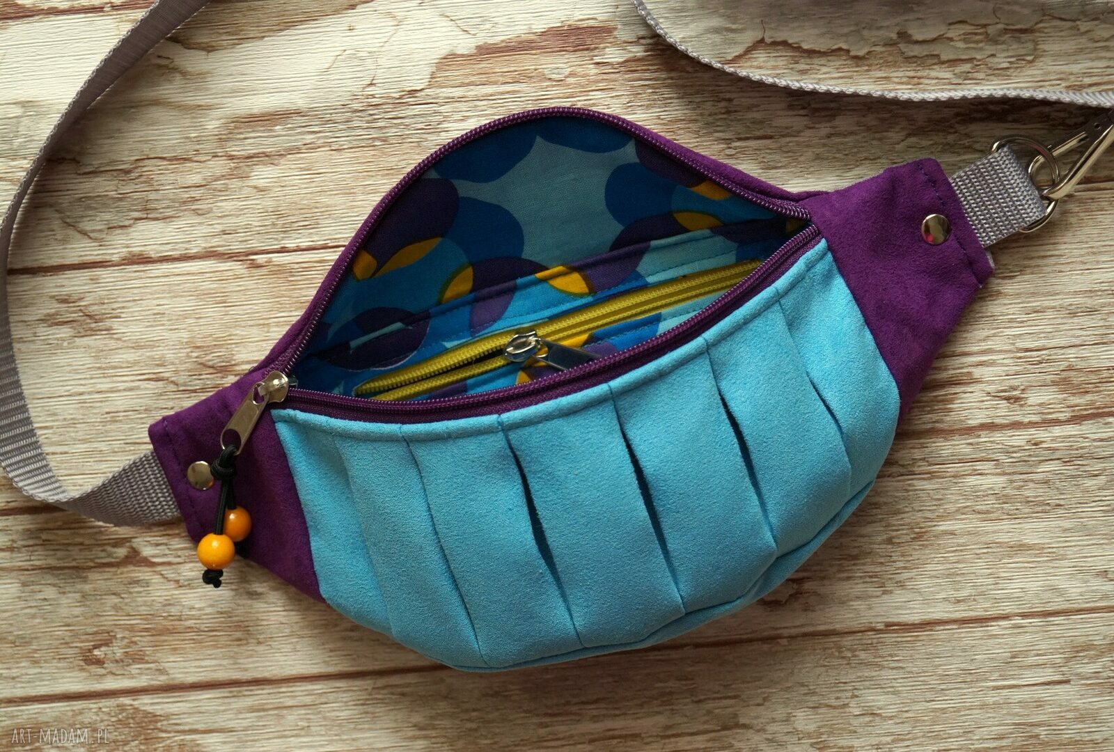 Nerka handmade na biodro - saszetka z ekozamszu Happy Art