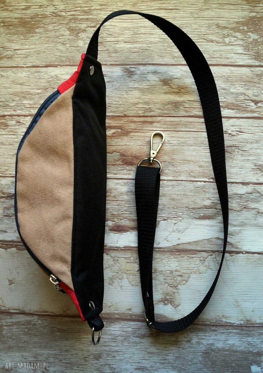 Saszetka na biodro (nerka) handmade - beż, czerwień i gwiazdki