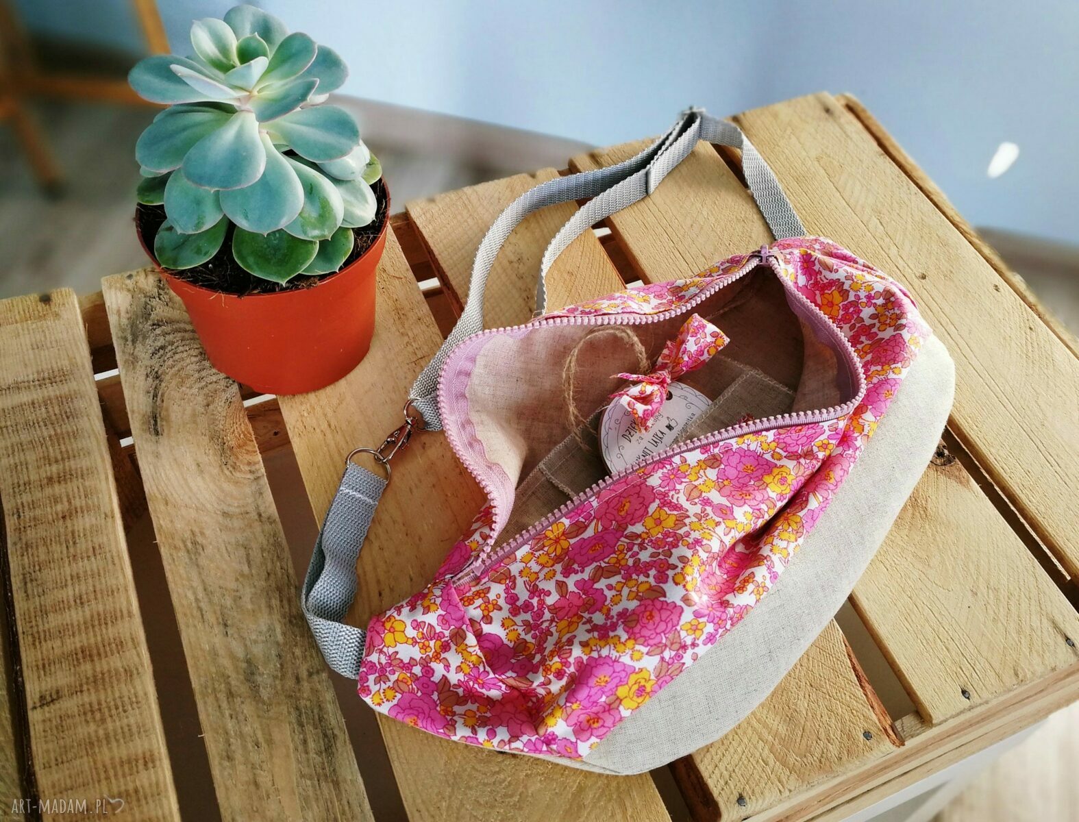 Saszetka nerka w kwiaty z lnu vintage torebka na zamek