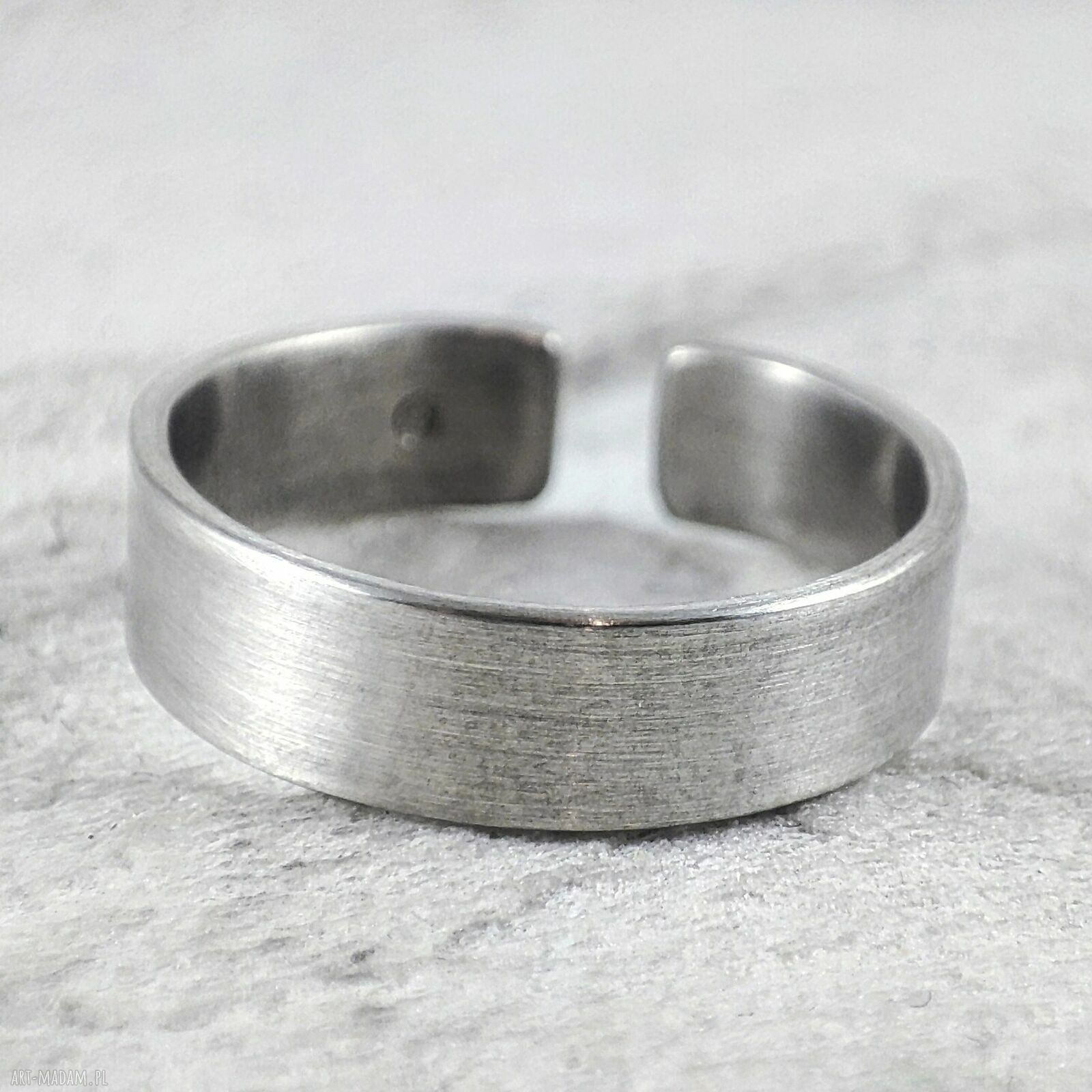 Satynowa srebrna obrączka 925 - prosty, szeroki pierścionek (rozm. S, szer. ok. 0,5 cm)