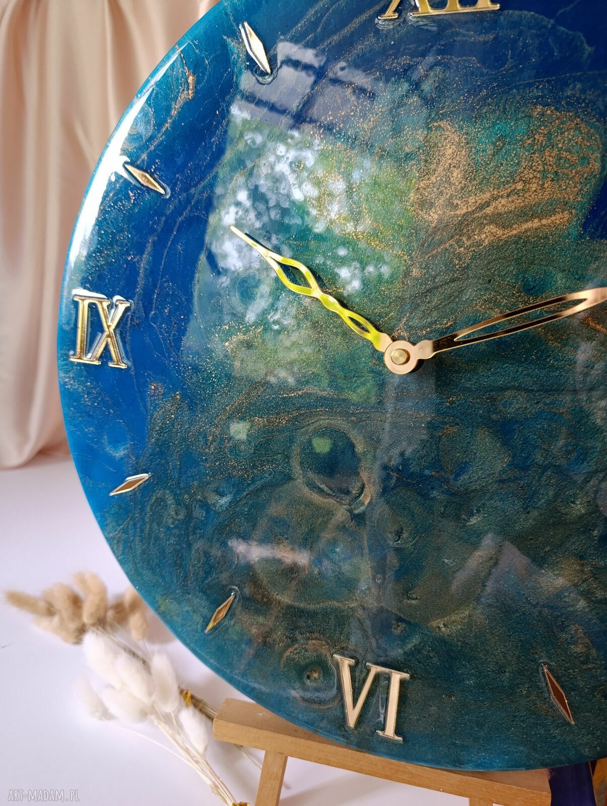 Zegar ścienny z żywicy epoksydowej Głębia oceanu - 40 cm