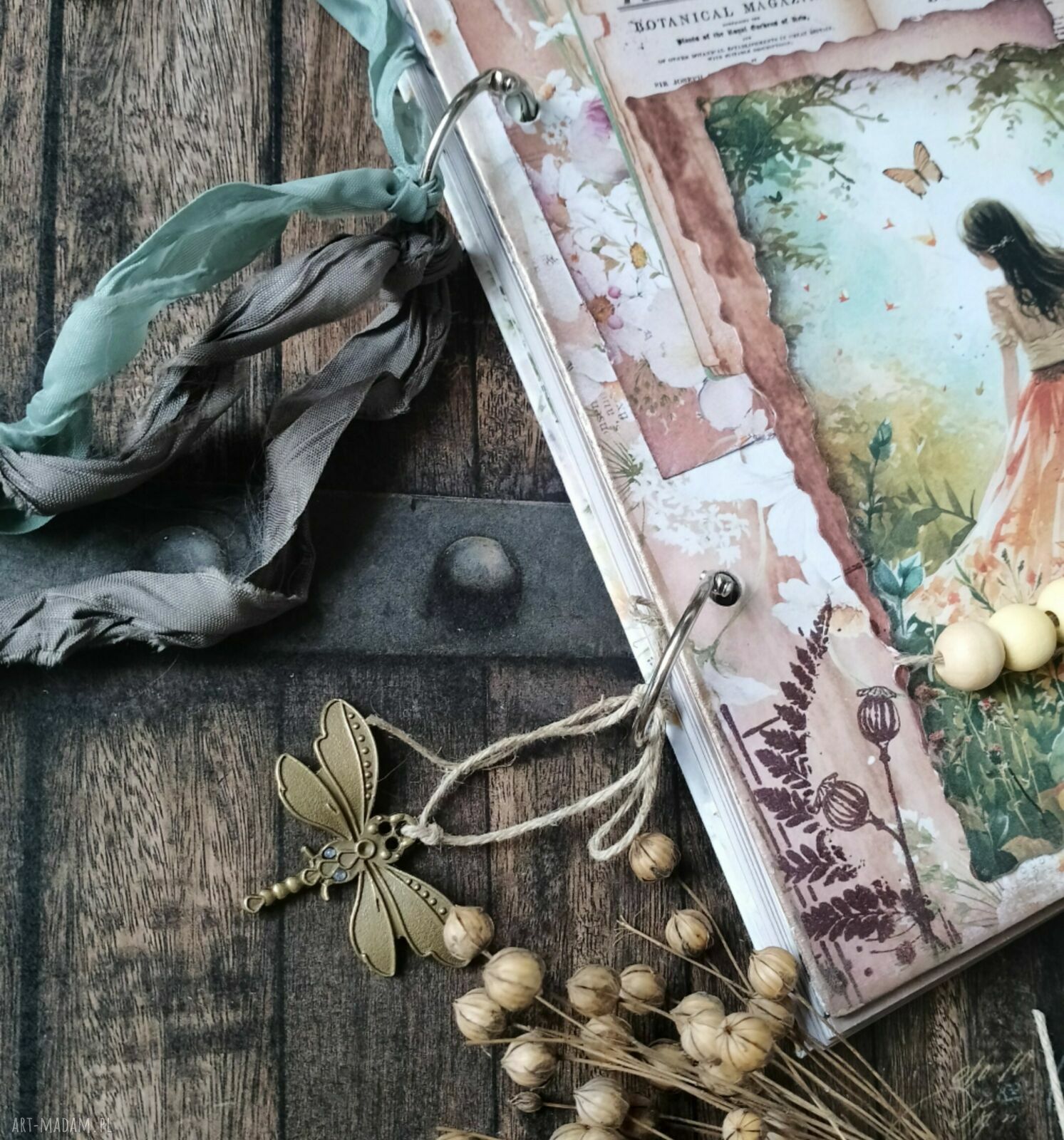 Secret Gardena - romantyczny notes A5 (pamiętnik) z motywem ogrodu i ważki