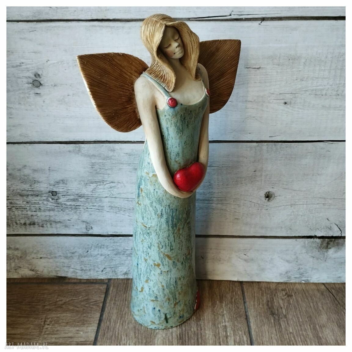 Anioł seledynowy z sercem - ceramika handmade 33 cm