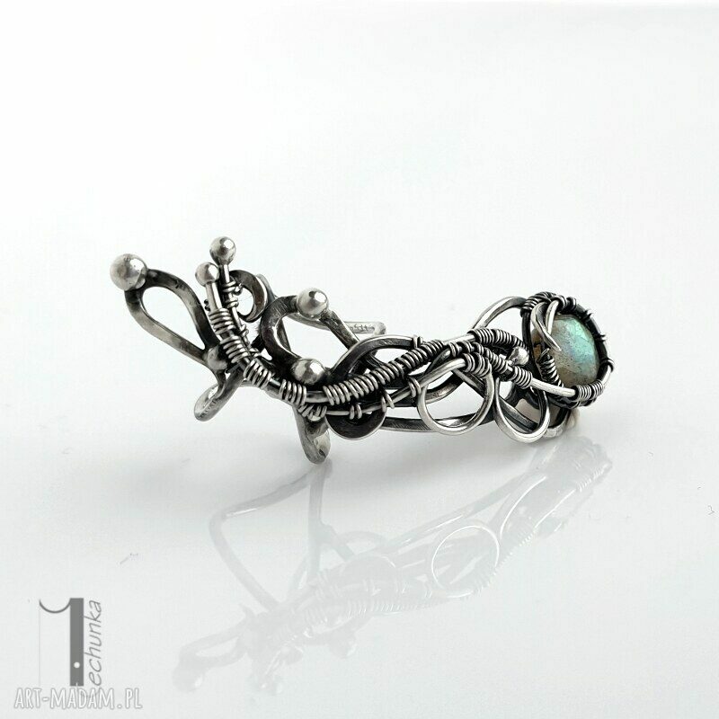 kolczyki: Selene srebrna nausznica z labradorytem handmade