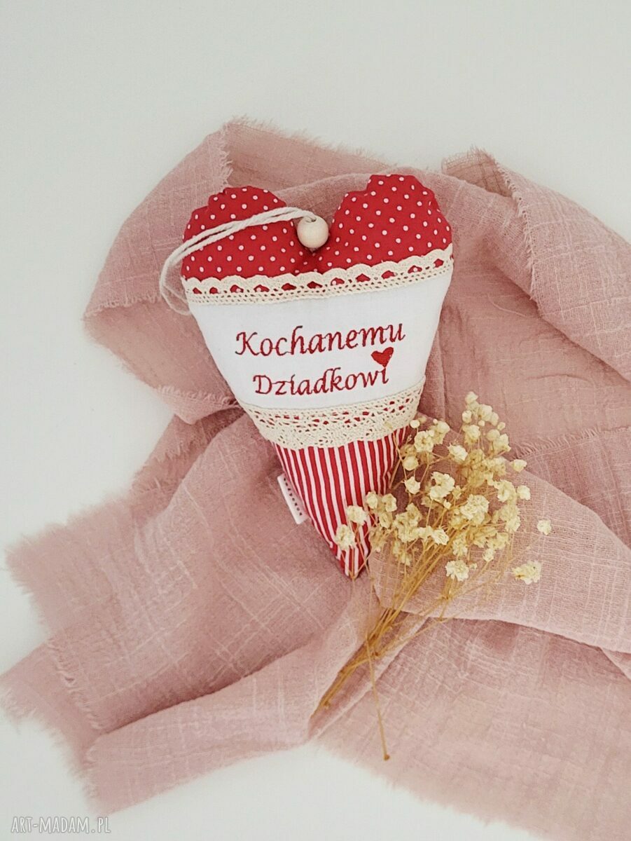 Serce zawieszka z haftem na Dzień Dziadka - prezent gotowy do wręczenia