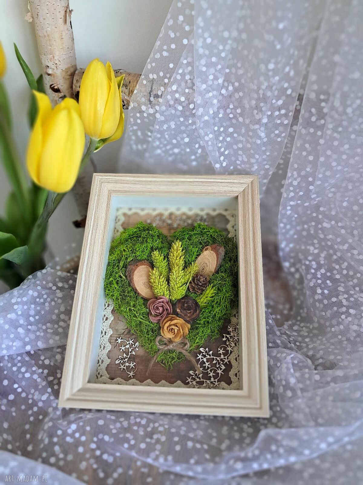 Serduszko z mchu w ramce 3D z szybą - naturalna dekoracja handmade 13x18 cm