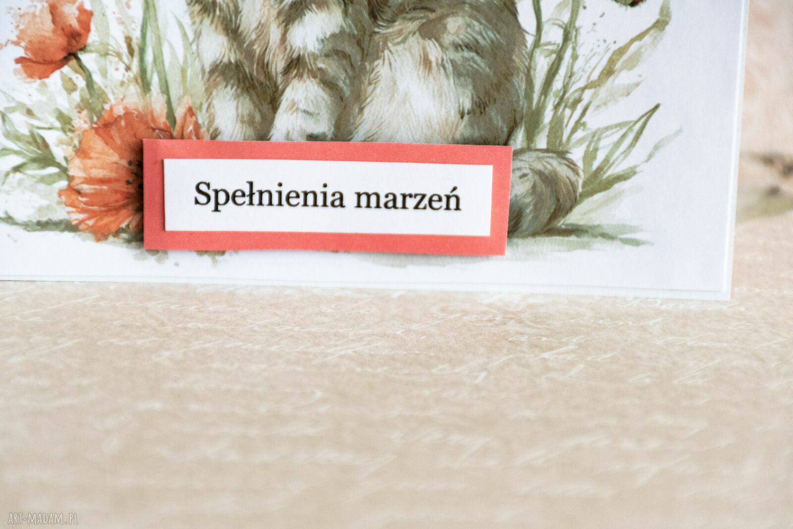 Kartka i koperta „Spełnienia marzeń” - kociak wśród maków