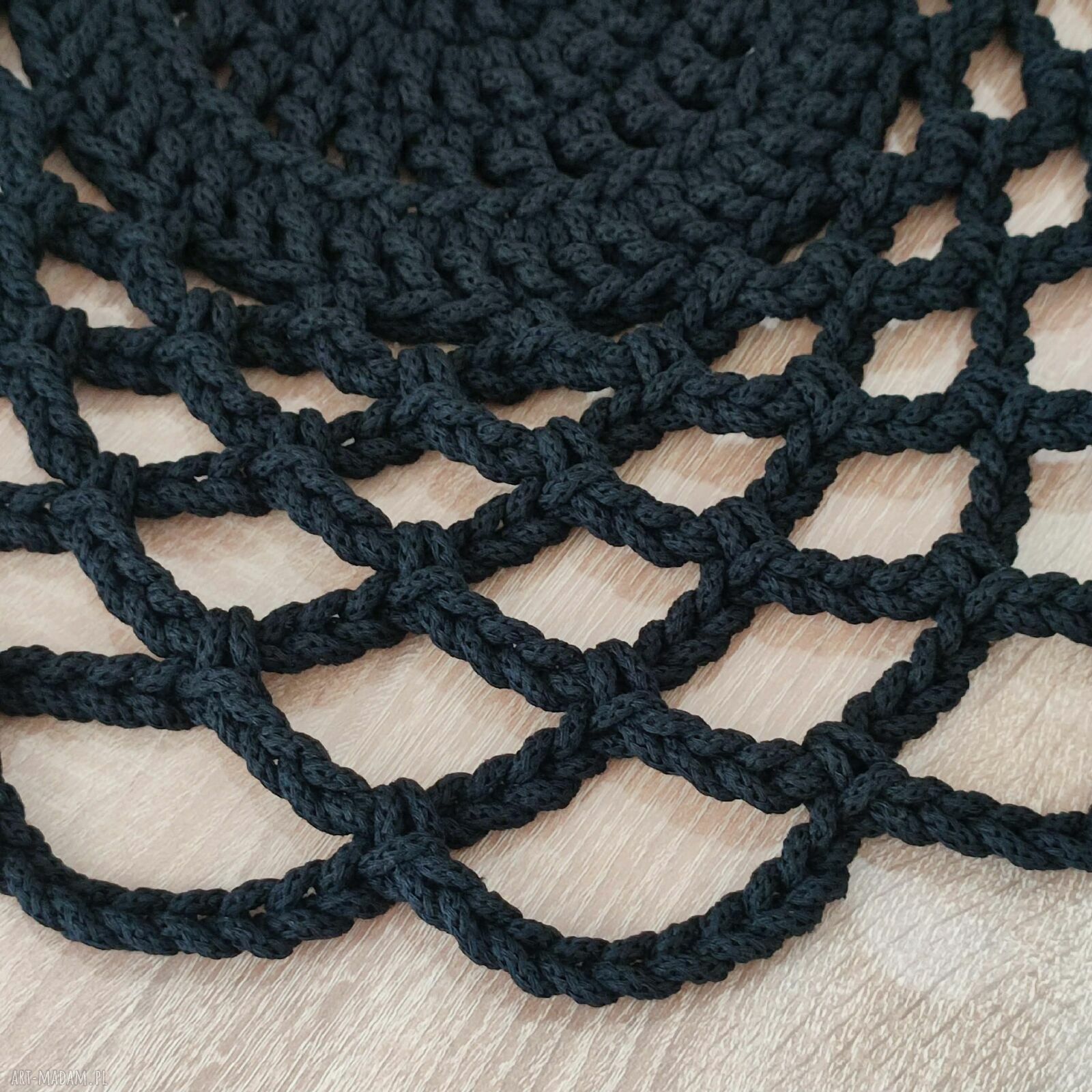 Serweta szydełkowa ze sznurka dekoracyjna 55 cm