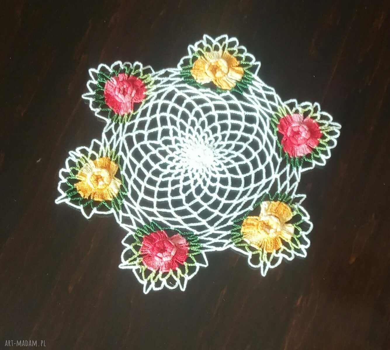 Serwetka vintage z kwiatami - ręcznie robiona podkładka z bawełny 20 cm