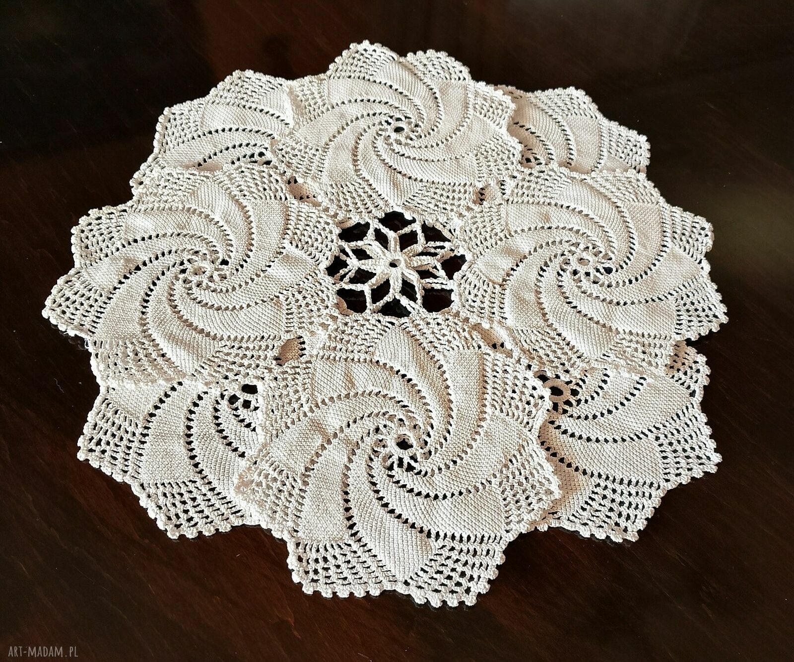 Serwetki vintage 2 szt - ręcznie robione kordonkowe podkładki 27x27 cm