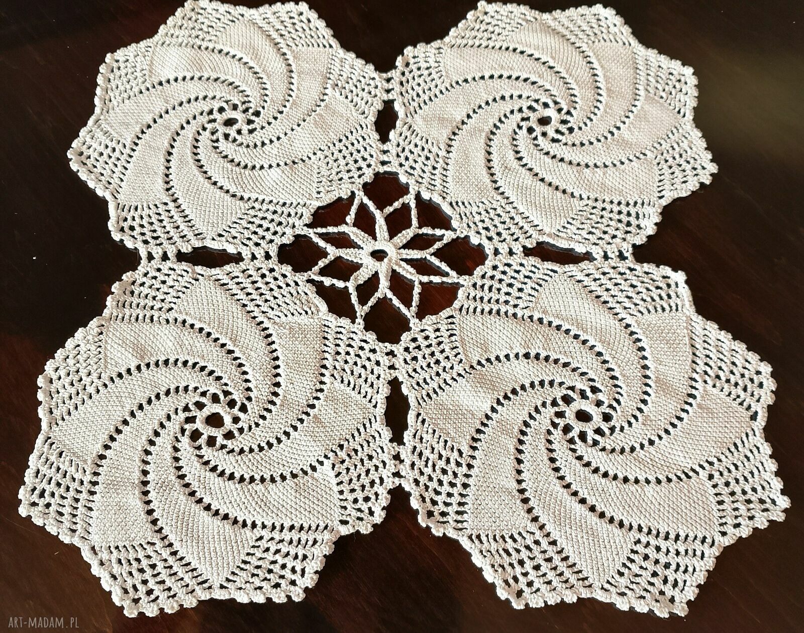 Serwetki vintage 2 szt - ręcznie robione kordonkowe podkładki 27x27 cm