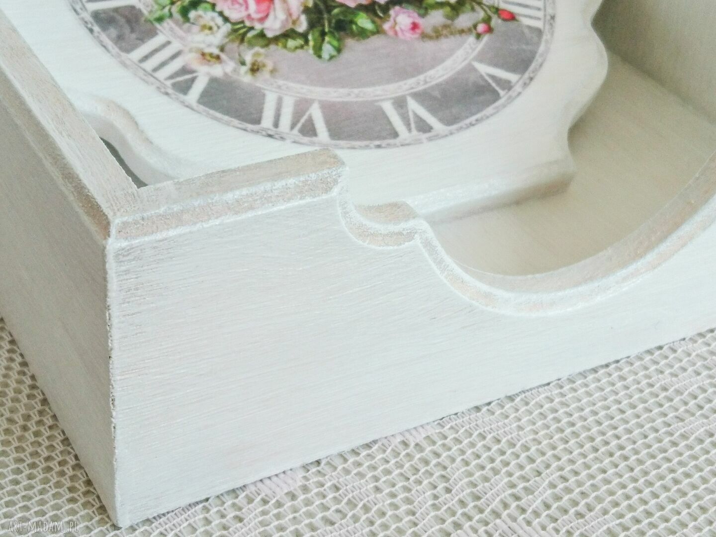 Serwetnik w stylu shabby chic - romantyczne pudełko na serwetki