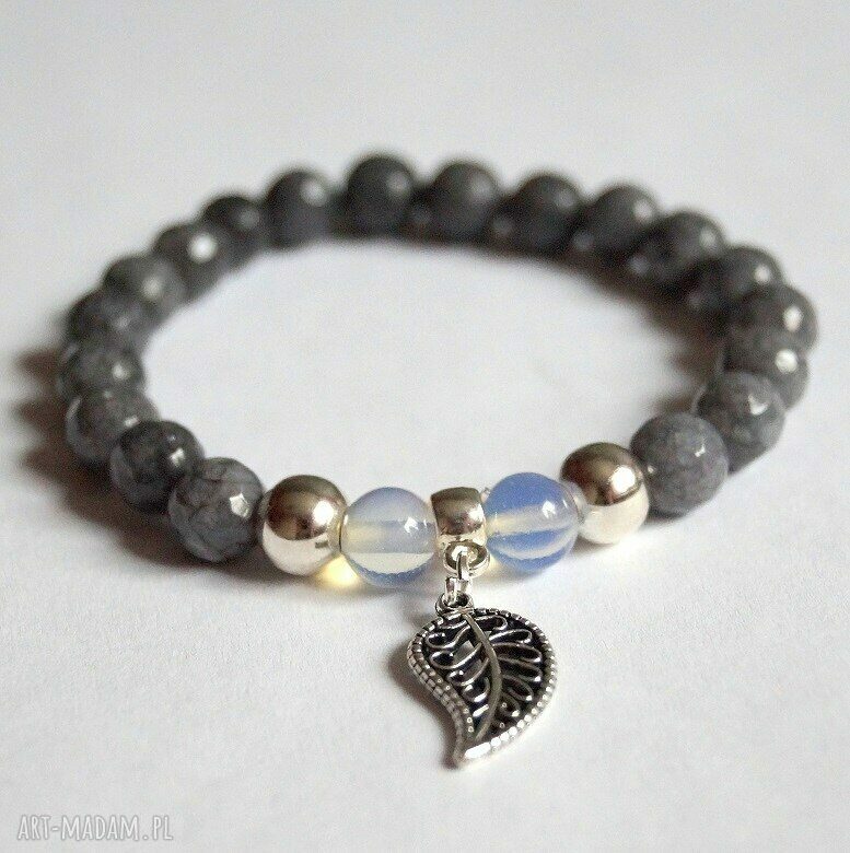 Set must have black, grey&white