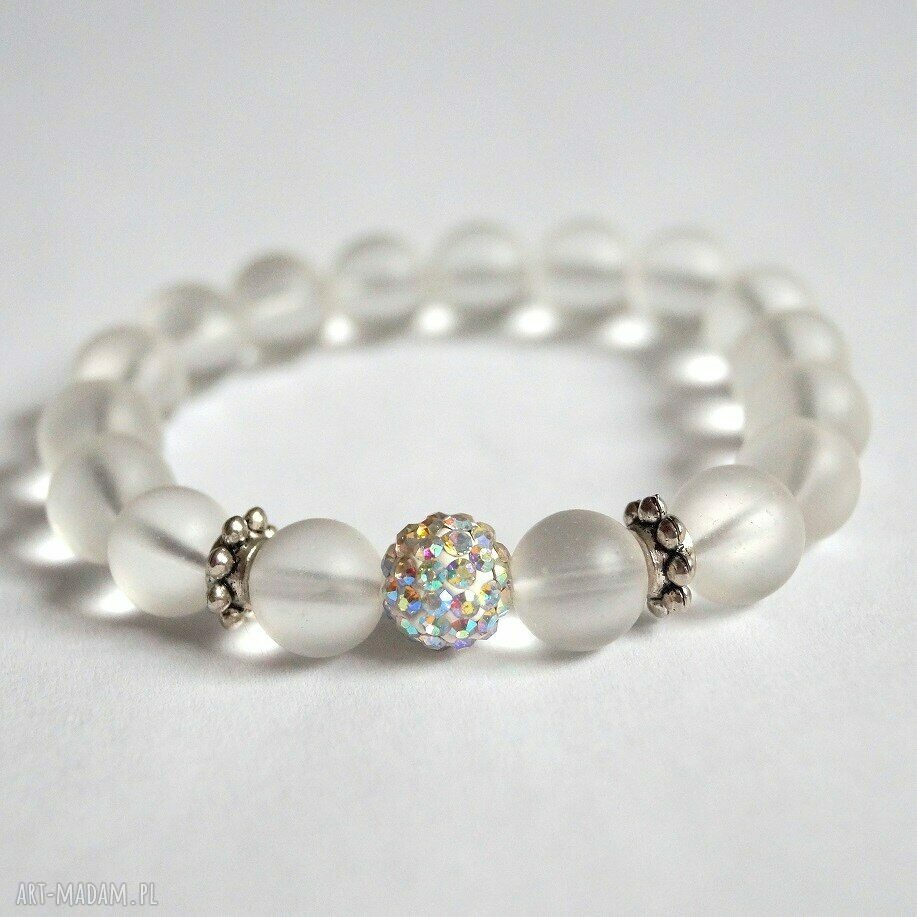 Set must have black, grey&white