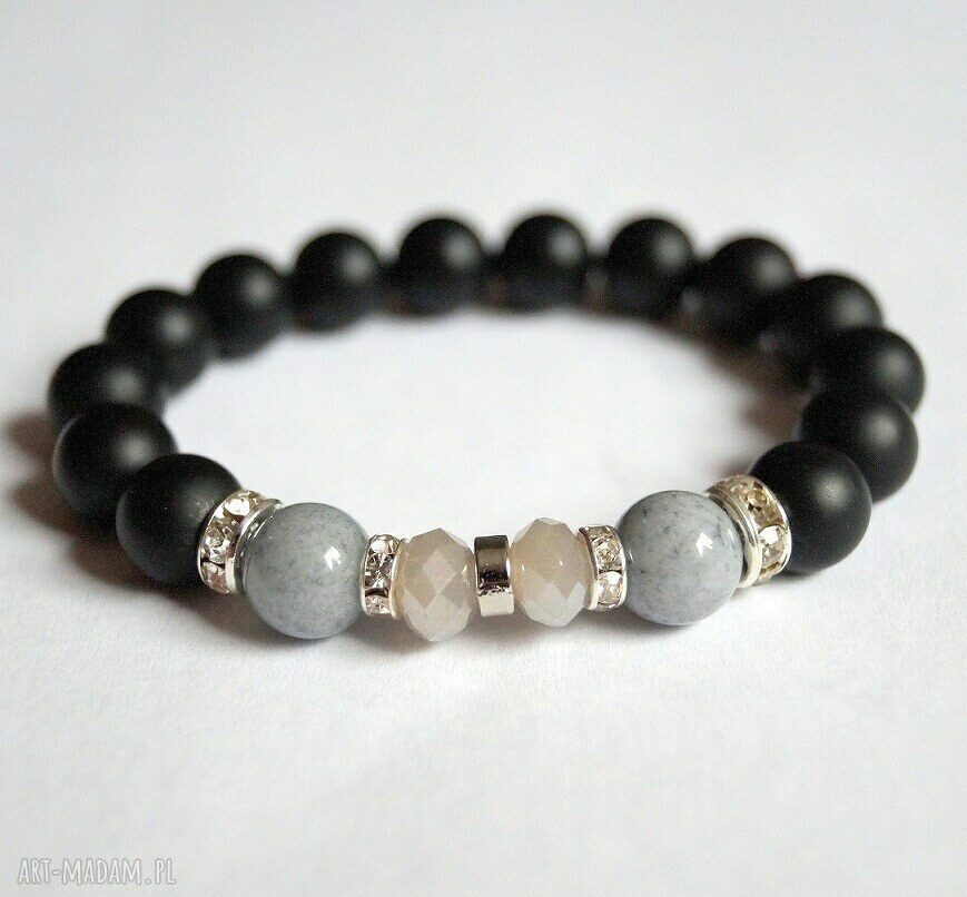 Set must have black, grey&white