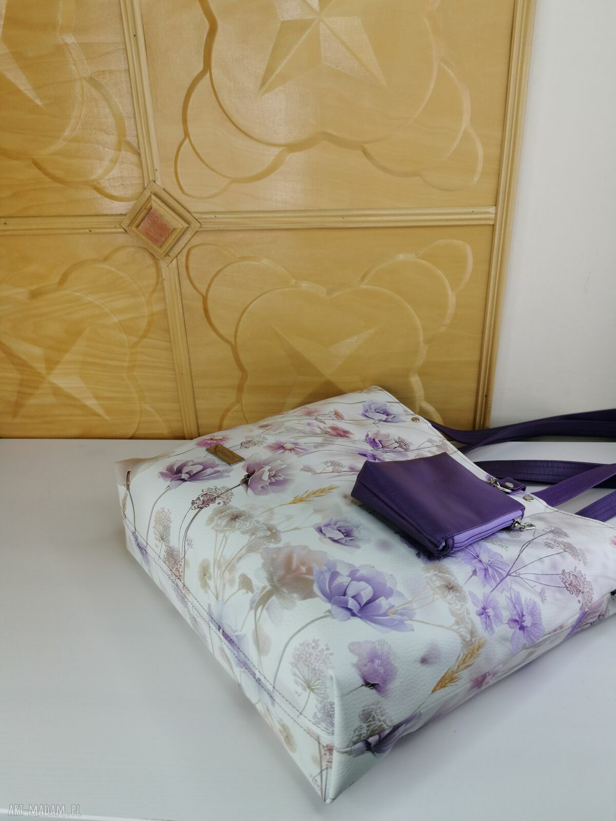 Torebka shopper w kwiaty z kosmetyczką i dopinanym portfelikiem