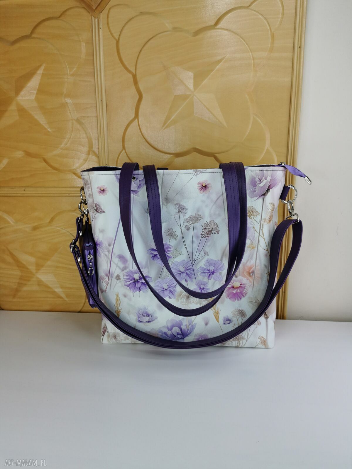 Torebka shopper w kwiaty z kosmetyczką i dopinanym portfelikiem