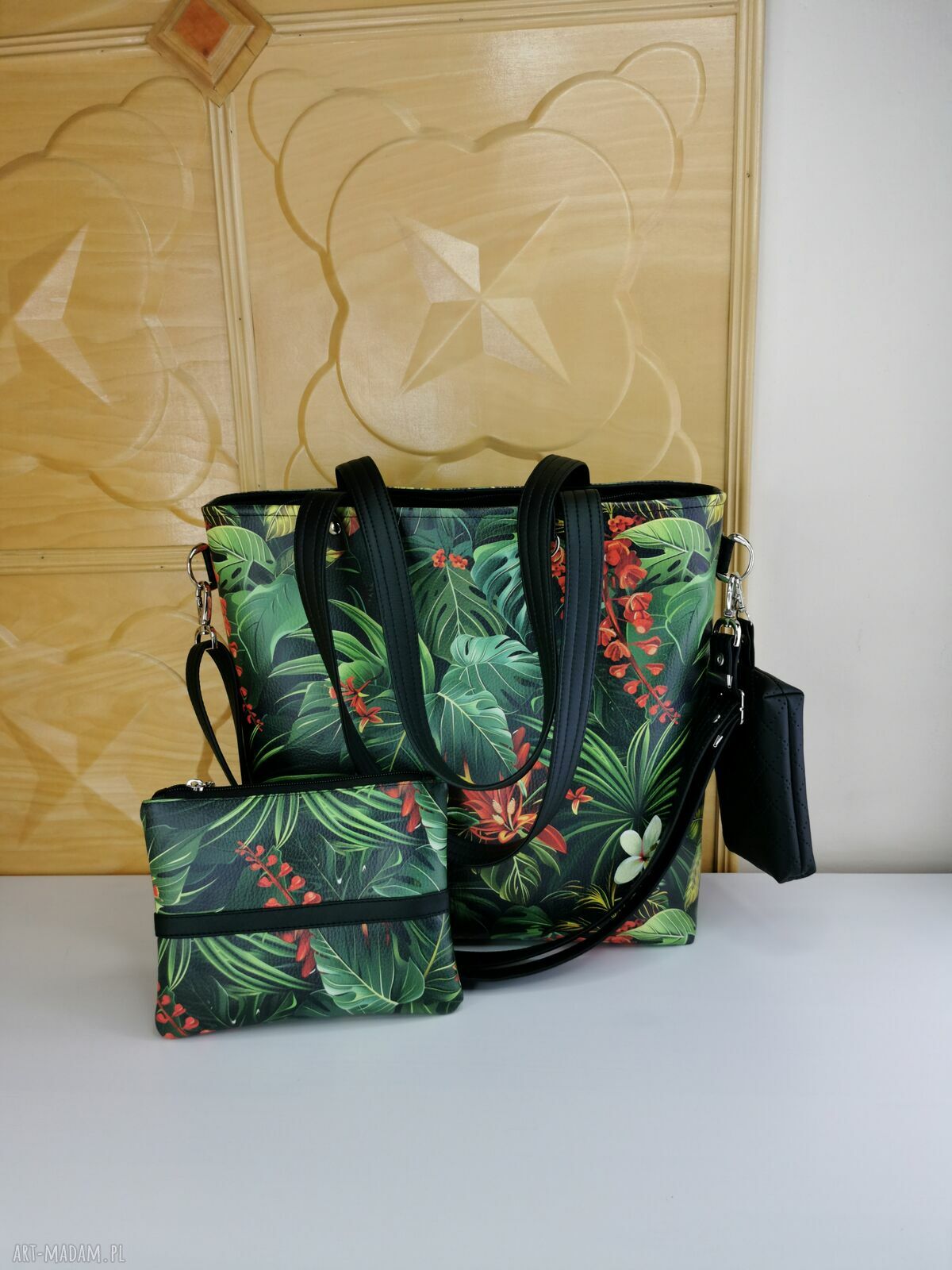 Torebka shopper na ramię w kwiaty z kosmetyczką i portfelikiem