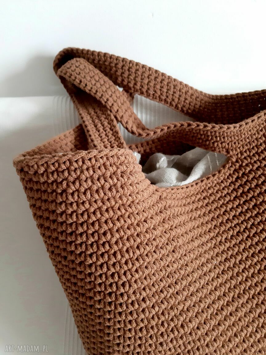 Ręcznie pleciona shopperka ze sznurka bawełnianego na wakacje - karmelowy karmel