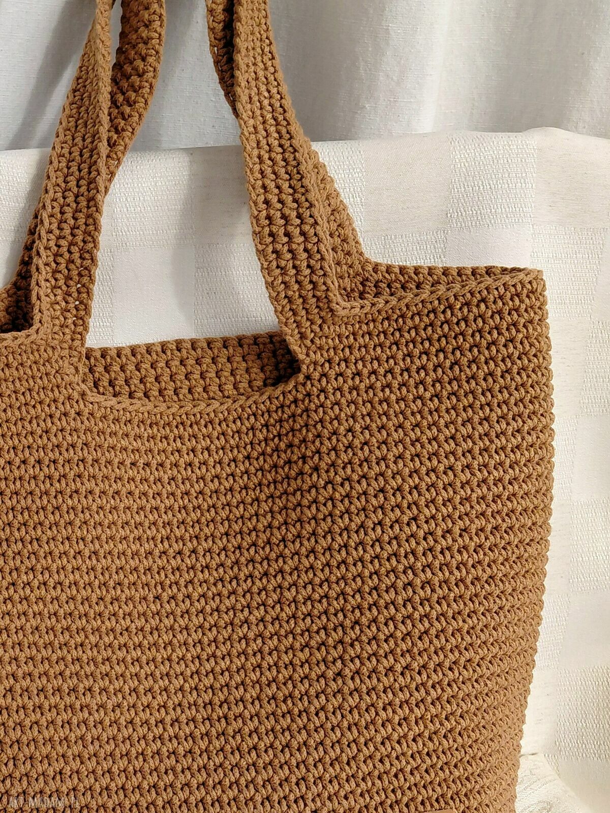Shopperka w karmelowym kolorze - pojemna torebka na ramię