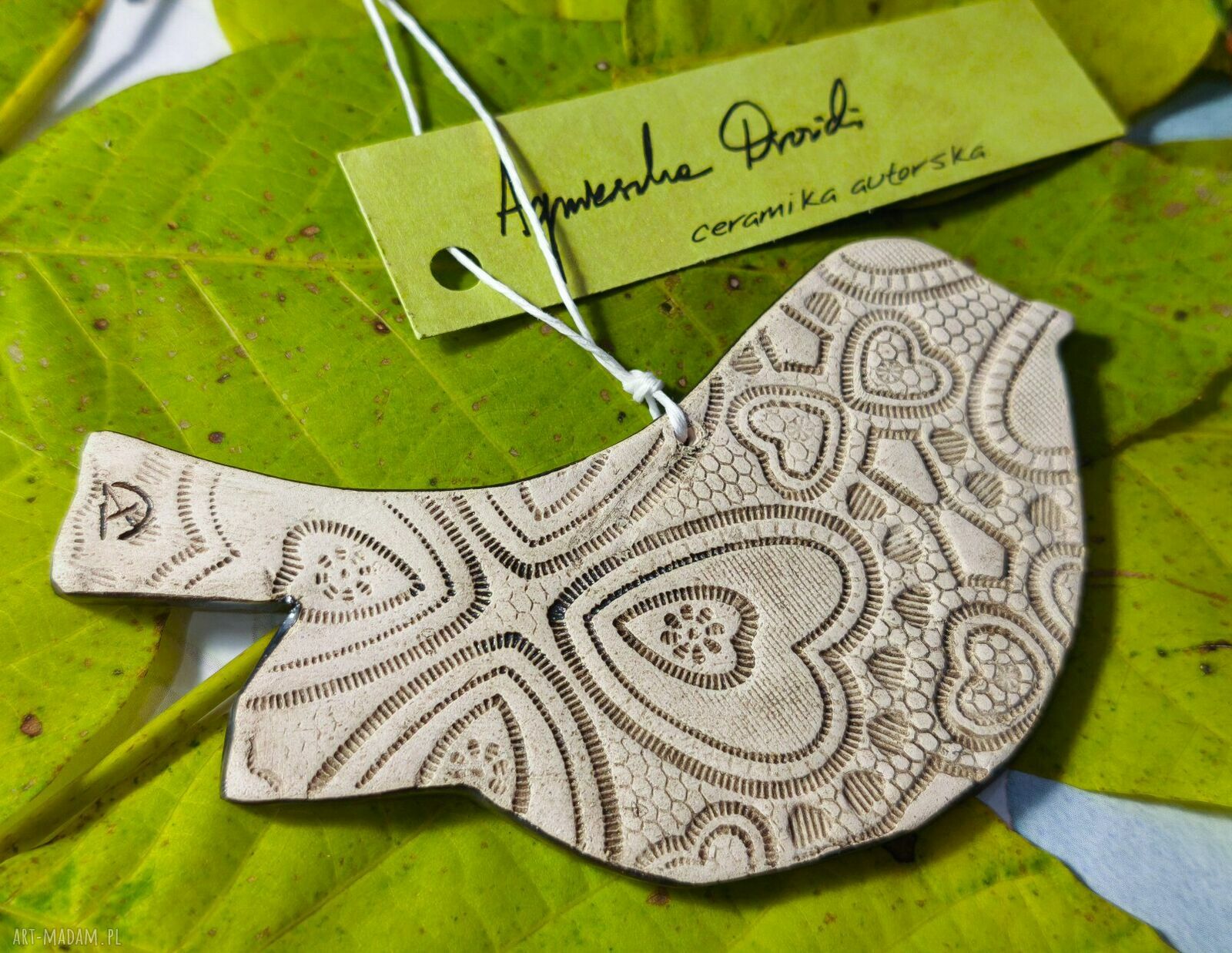 Sikorka ceramiczna szkliwiona - dekoracja na choinkę (11,5 x 6 cm)