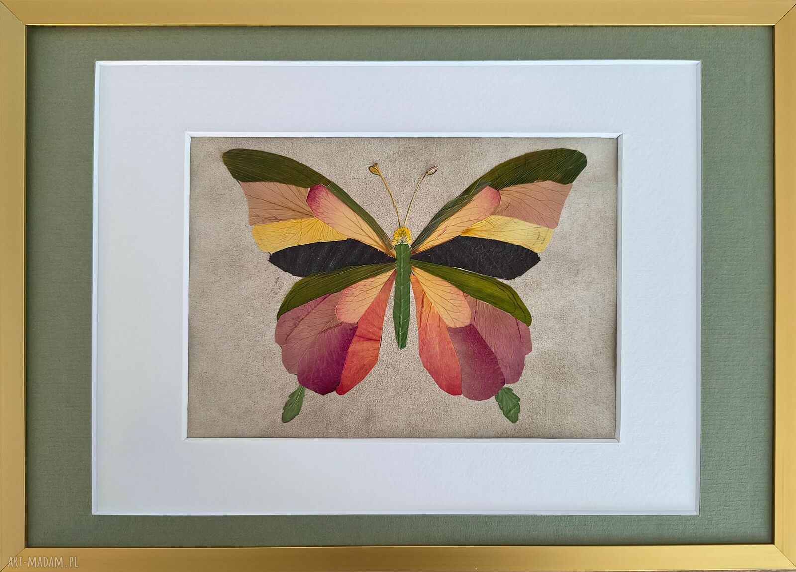 Silent Wings - unikatowy obraz motyla z suszonych kwiatów 30x21 cm