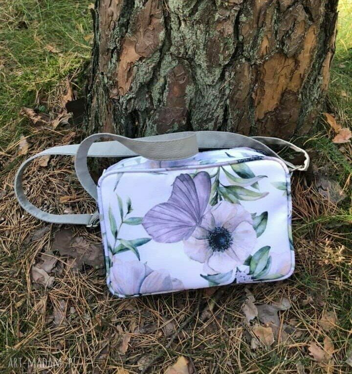 Single Bag motyl na kwiatach - torebka na ramię handmade