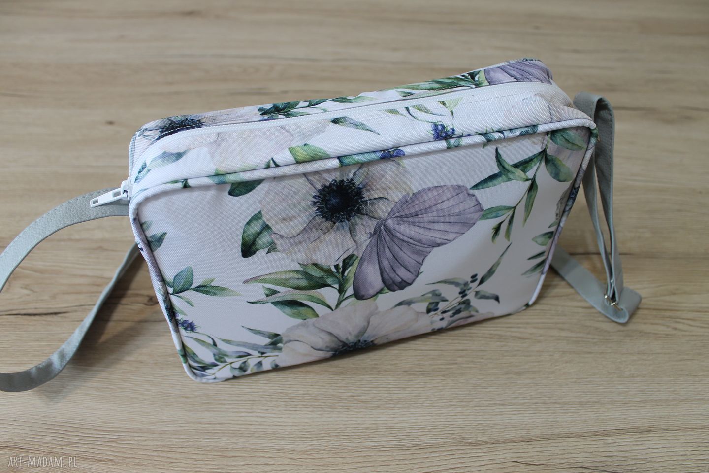Single Bag motyl na kwiatach - torebka na ramię handmade