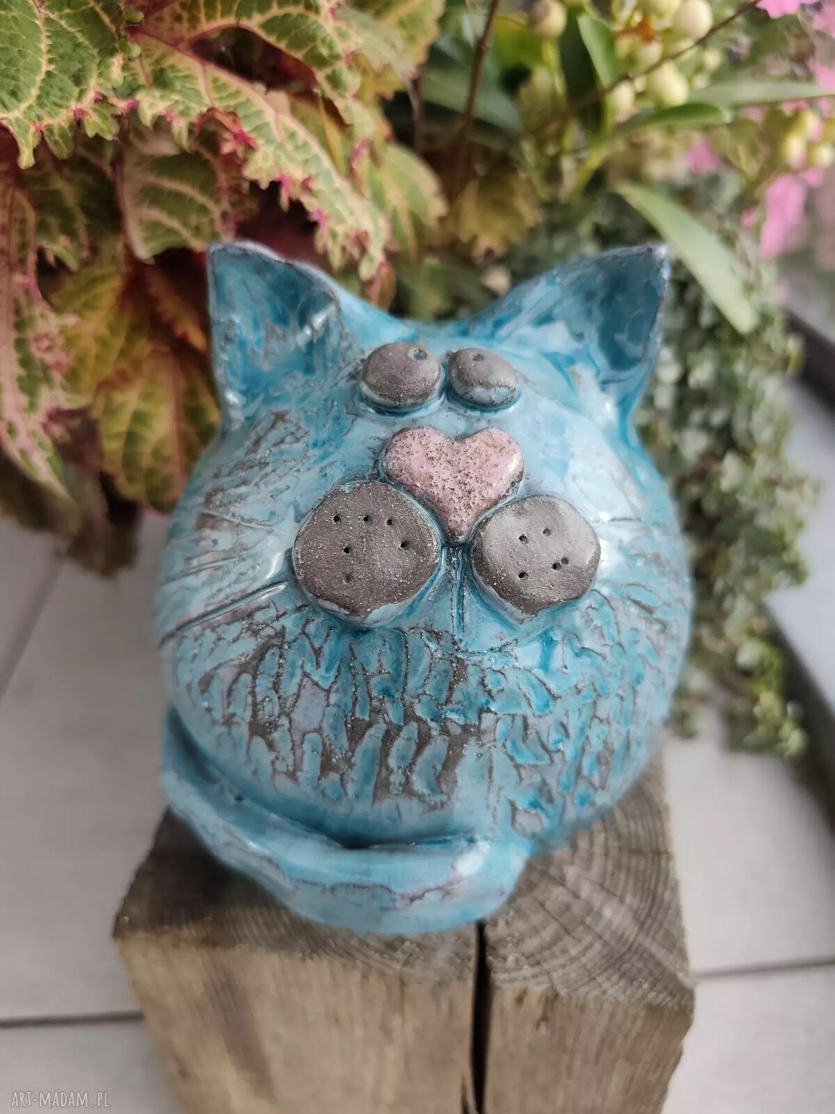Ceramiczna skarbonka w kształcie kota
