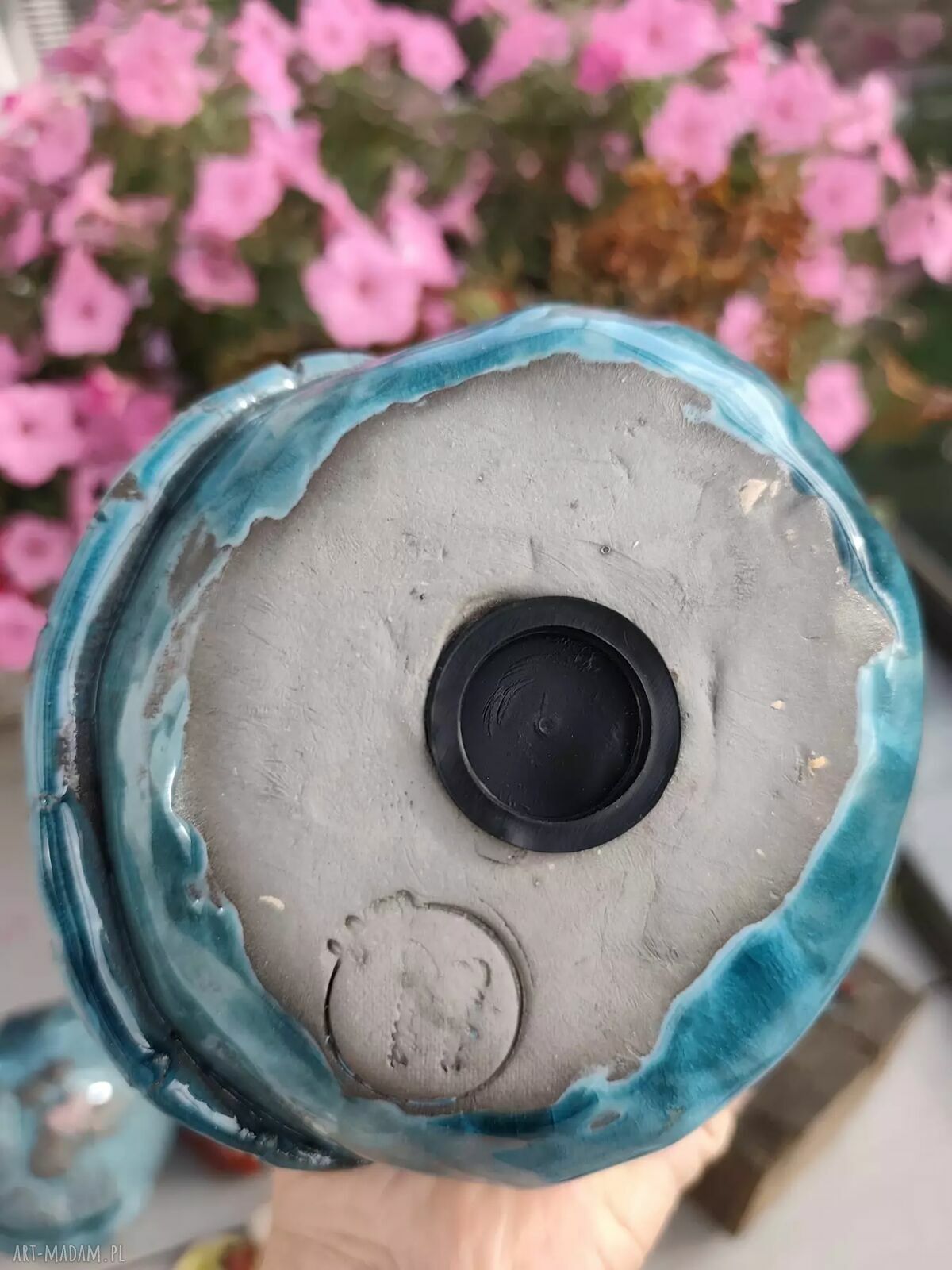 Ceramiczna skarbonka w kształcie kotka