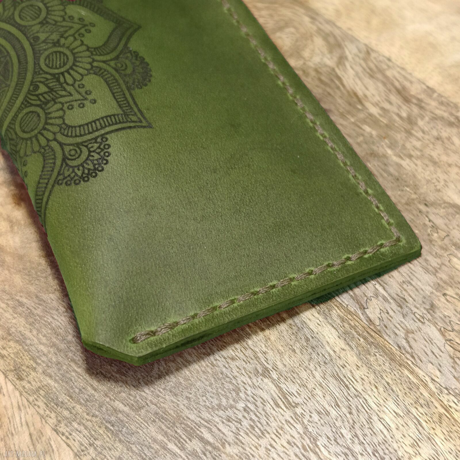 Skórzane etui na okulary z grawerem - ręcznie szyte i personalizowane