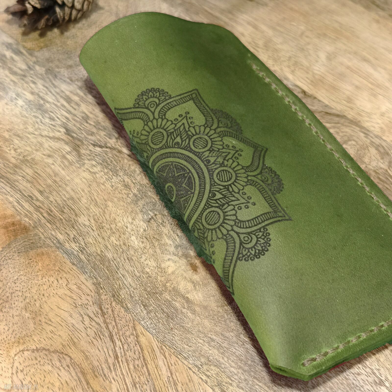 Skórzane etui na okulary z grawerem - ręcznie szyte i personalizowane