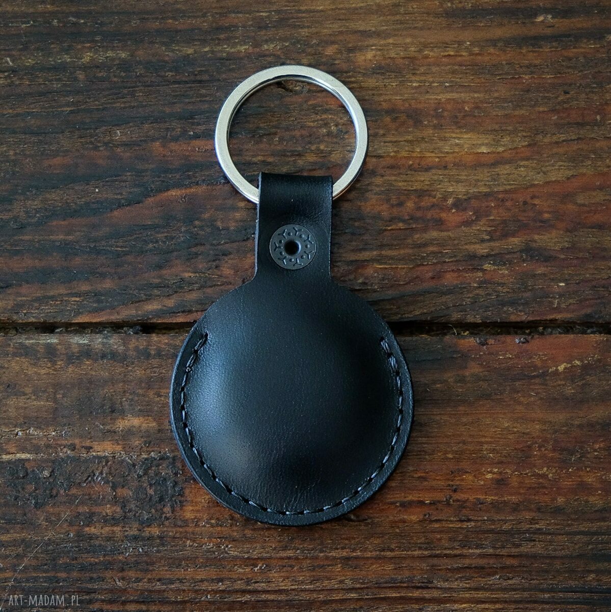 Personalizowany czarny skórzany brelok do Apple AirTag - ręcznie szyty z włoskiej skóry Koala