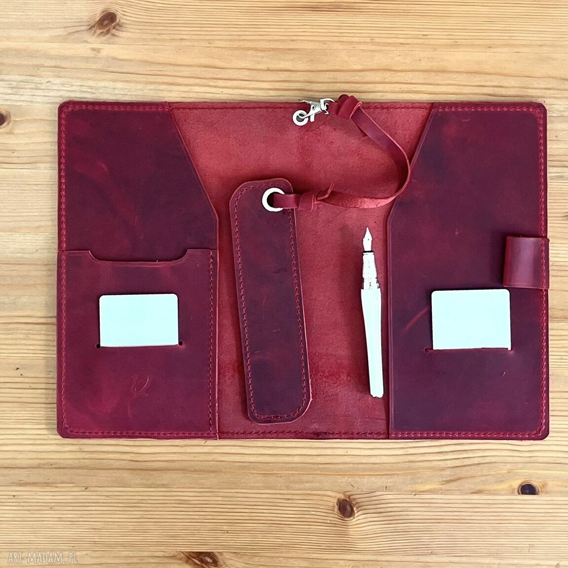 okładka zeszyt formatu czerwony notes skórzany