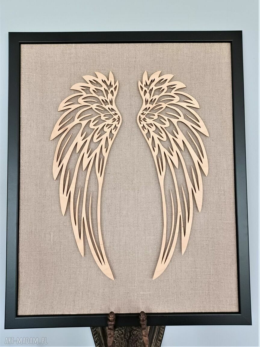 Drewniane skrzydła na surowym lnie - obraz przestrzenny 3D 40x50 cm