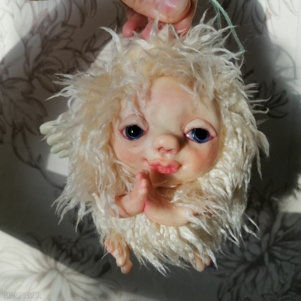 Skrzydlaty kudłaczek - zawieszka - handmade dekoracja urodzinowa do zawieszenia