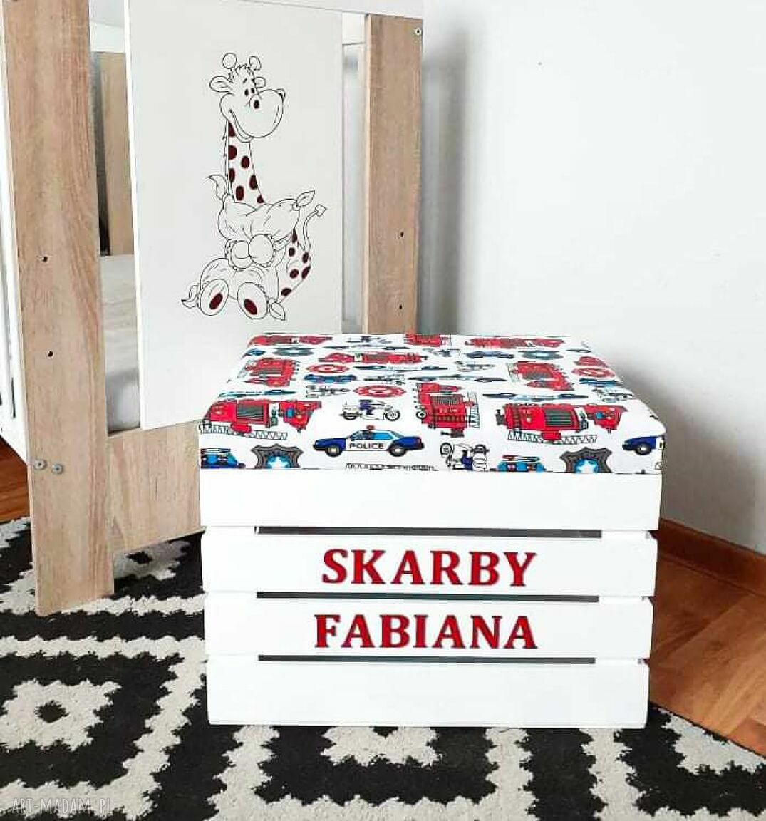 Drewniana Skrzynia Straż Pożarna - Personalizowane Pojemniki na Zabawki